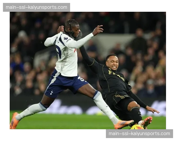 英超历史性时刻：热刺自2009年以来首次跌入降级区